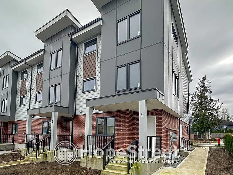 22348 48th Ave #3 — Photo 4