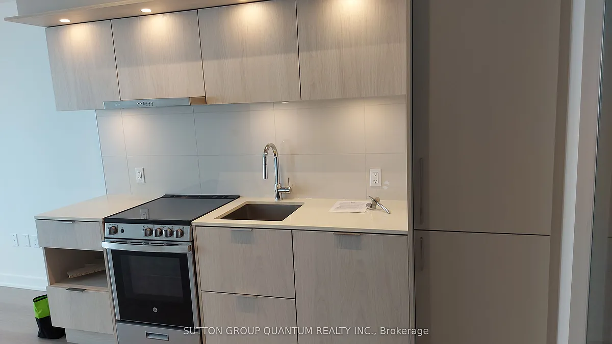 Building Photo - 448 Burnhamthorpe Rd W #3612