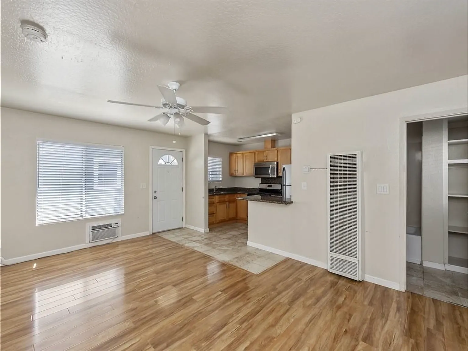1 bed, 500 sqft, $2,350 — Photo 2