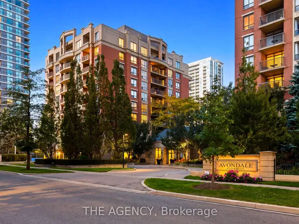 51 Harrison Garden Blvd #809, Toronto, ON M2N 7G4