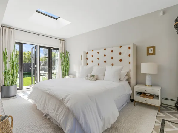 457 West 22nd Street image 24 of 45