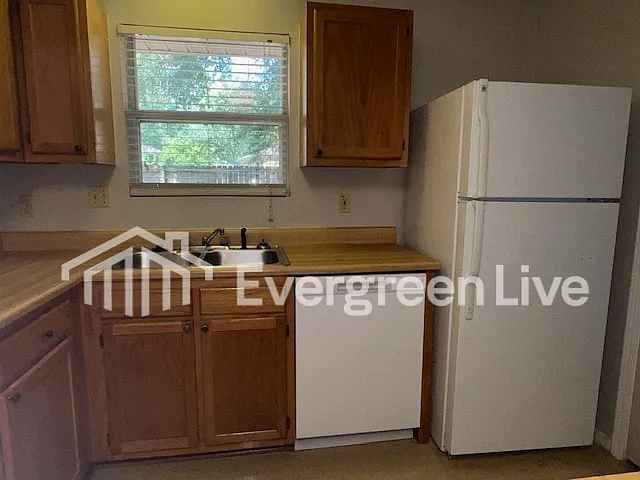 105 Celestin Ct — Photo 8