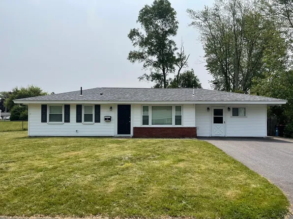 94 Nicholson Dr, Brockton, MA 02302