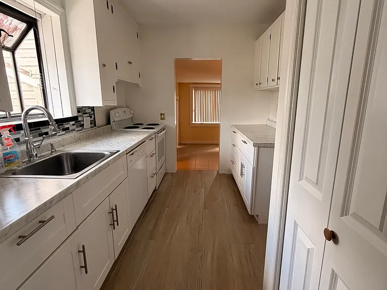 425 Laurina St — Photo 14