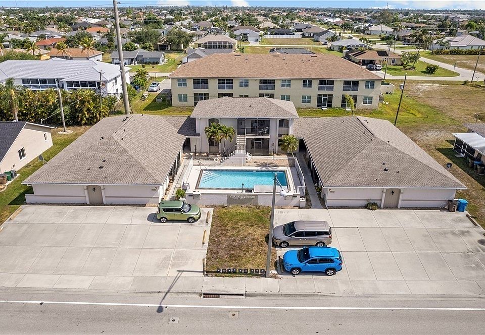 1st image of 1113 Cape Coral Pkwy W APT 103
