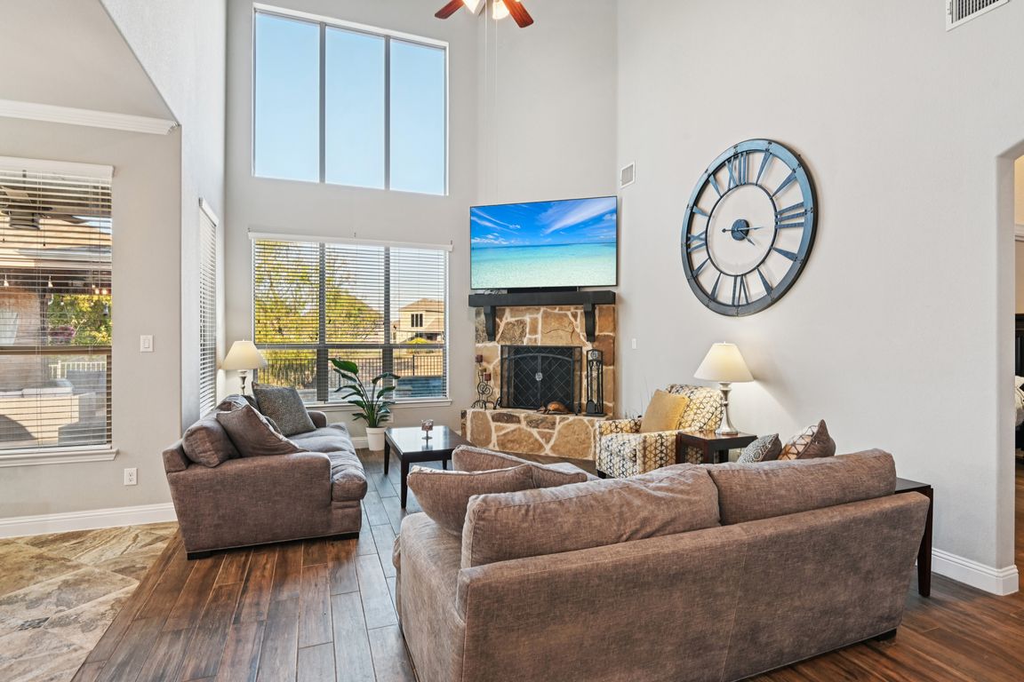 next background image