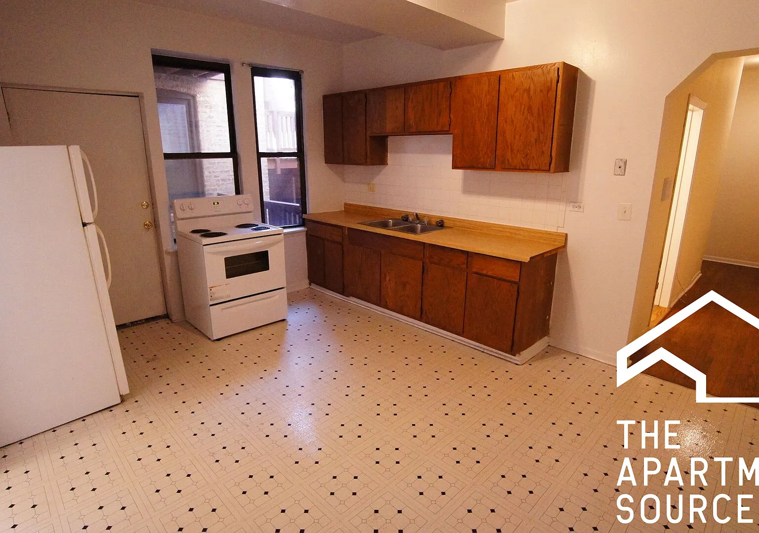 2 bed, 1002 sqft, $2,550 — Photo 3