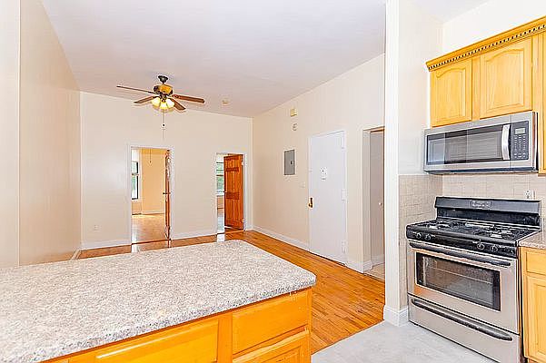 1st image of 535 Franklin Ave APT 3