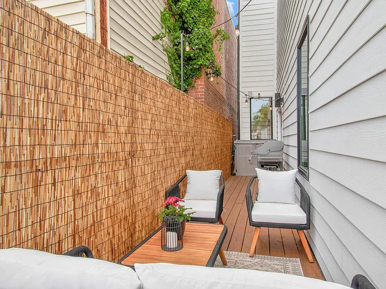 1151 Oates St NE #2 — Photo 42