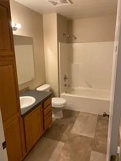 Upper level full bathroom