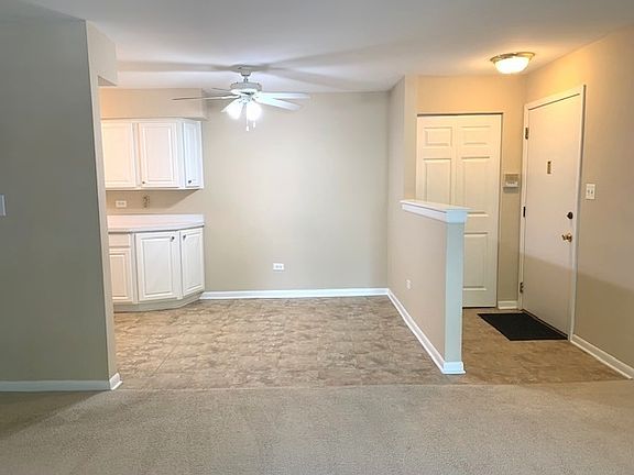 4th image of 1505 N Windsor Dr APT 207