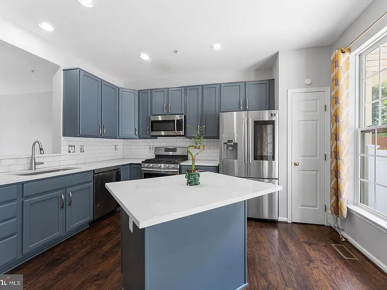 4004 Meadow Trail Ln — Photo 5
