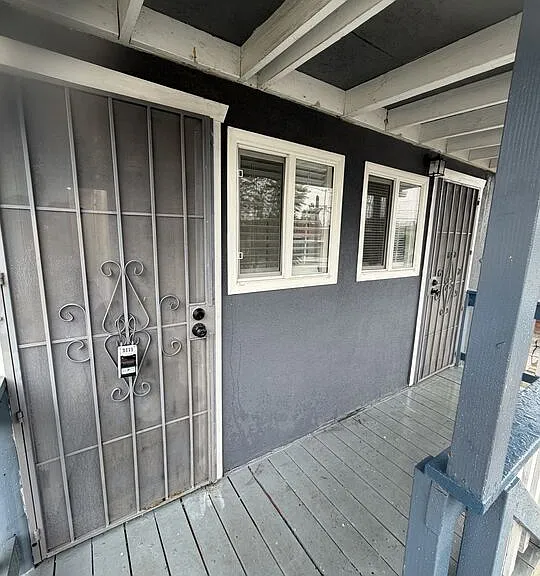120 N Avenue 25 — Photo 12