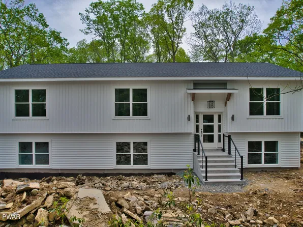 104 Blue Heron Ln, Milford, PA 18337