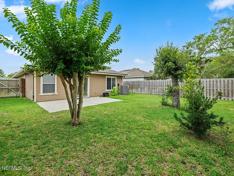 136 Brookfall Dr — Photo 23