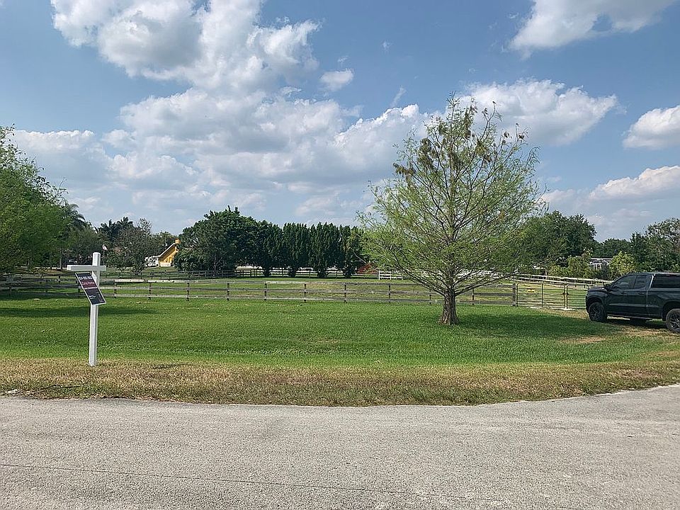 2nd image of SW 51st St