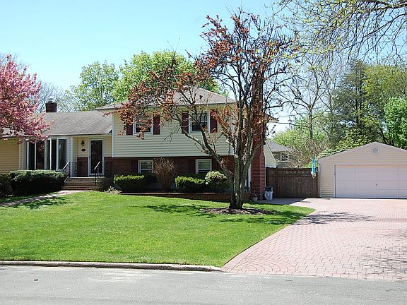 2nd image of 2 Nita St