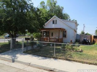 505 Amoretti St, Lander, WY 82520