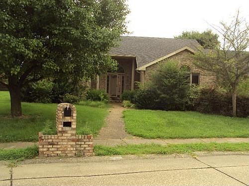 1st image of 7825 E Oak St