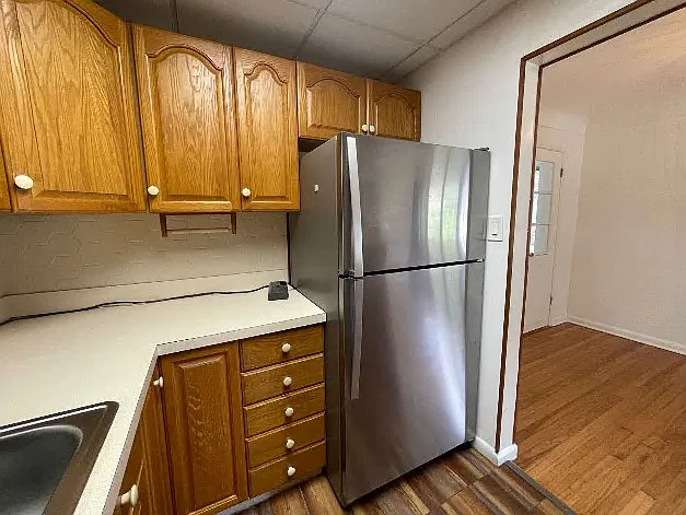 2 bed, 1004 sqft, $2,300 — Photo 3