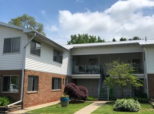 350 E Shore Dr, Whitmore Lake, MI