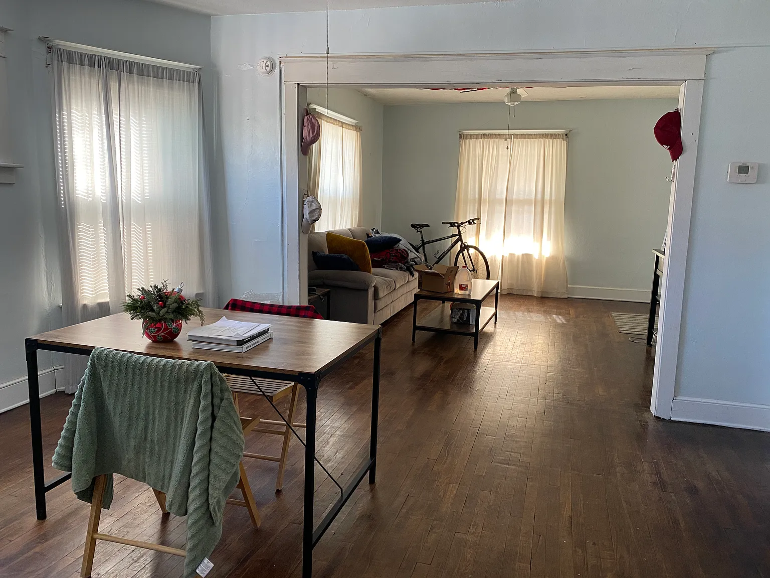2 bed, 1000 sqft, $1,400 — Photo 3