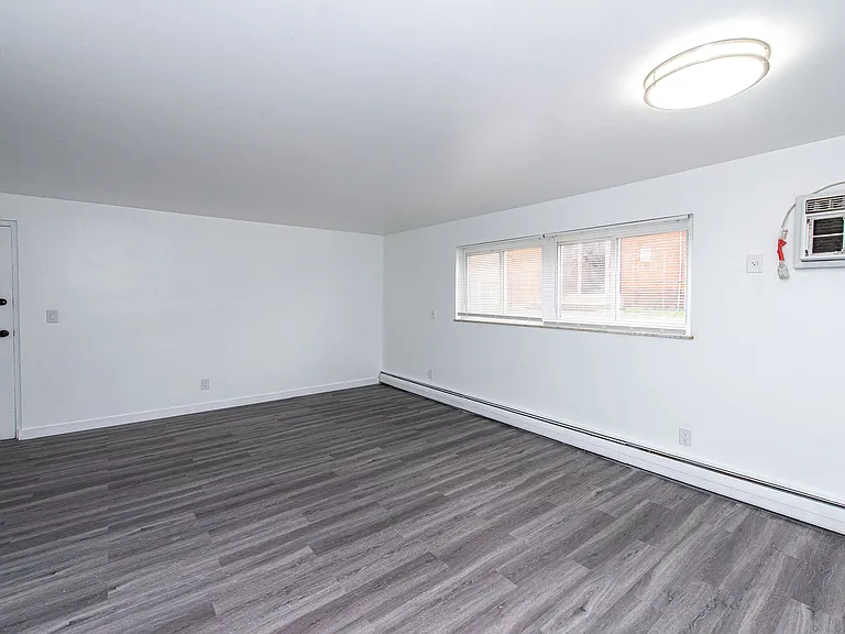 469 Olden Ave — Photo 39