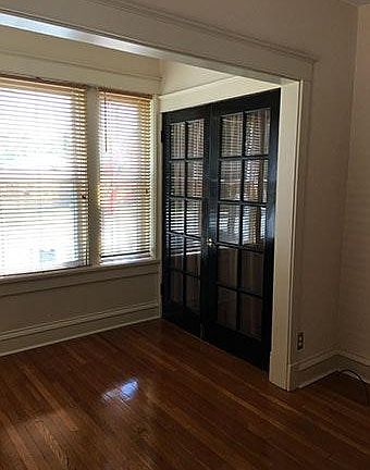 Alcove-perfect for a desk and computer. Work from home!