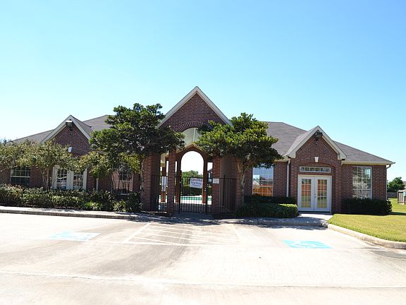 2nd image of 1346 Newsome Glenn Dr