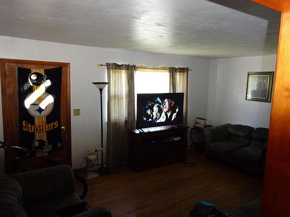 2nd image of 3837 Rolling Hill Ave NW