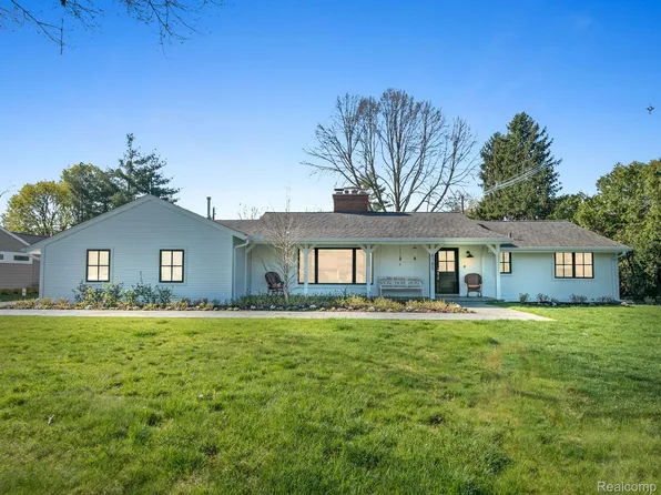 4185 Orchard Way, Bloomfield Hills, MI 48301