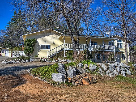 3rd image of 1380 Lakeside Dr