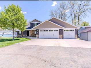 194 Country Club Dr, Lake Park, IA 51347