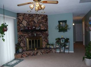 32 Ross Dr, Springfield, IL 62711