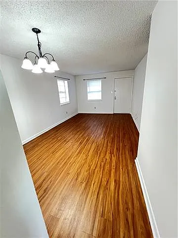 2 bed, 1.0 bath, 950 sqft, $1,250 — Photo 3