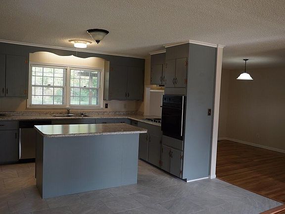 2nd image of 70 Glen Eden Dr