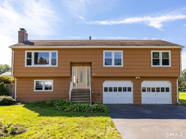 11 Londonderry Lane, Milford, CT 06460