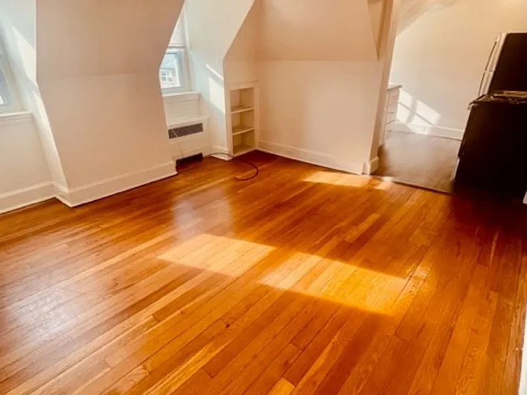 500 Manor House Ln — Photo 14