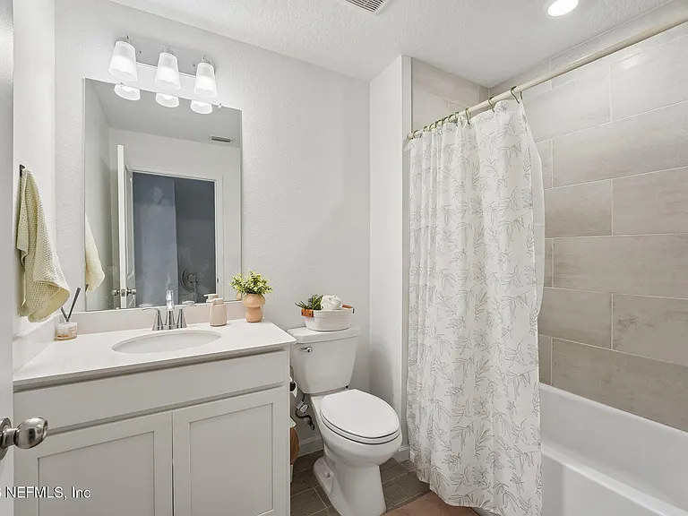 2160 Windward Cay Ln — Photo 21