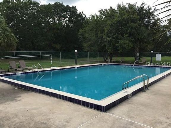 3rd image of 2653 Surrey Ct #2653