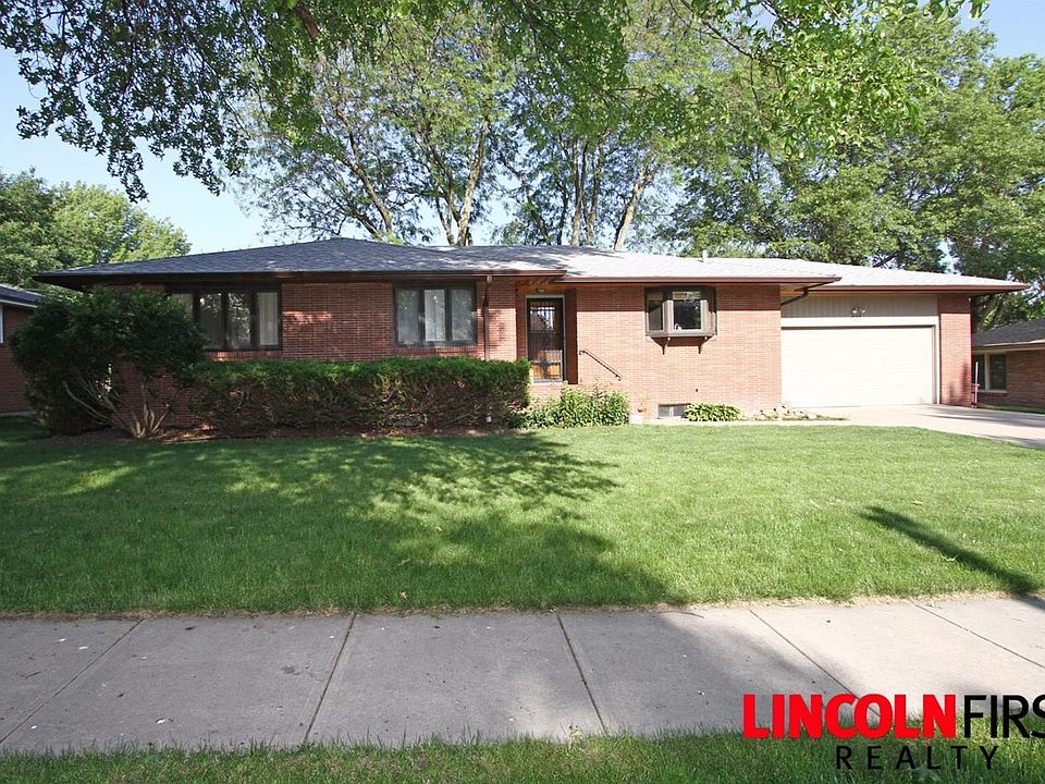 1st image of 825 N 59th St