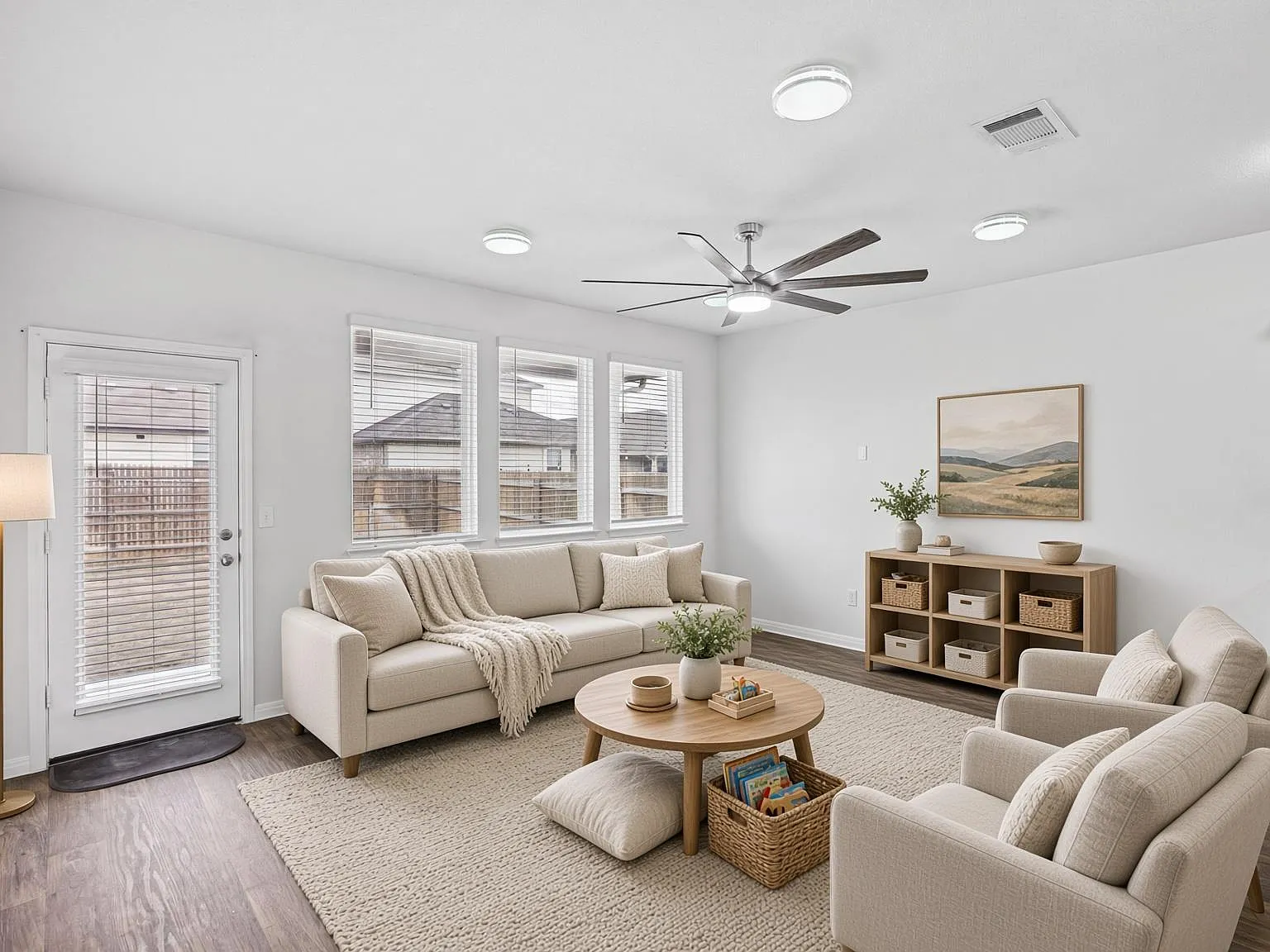 4 bed, 2.0 bath, 1730 sqft, $2,050 — Photo 4
