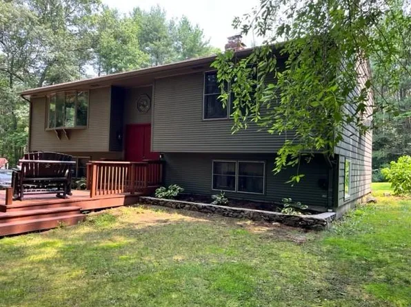 824 Jackson School House Rd, Pascoag, RI 02859