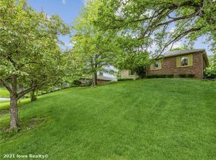 727 51st St, Des Moines, IA 50312