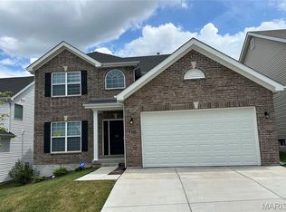 9338 Woolworth Dr, Saint Louis, MO 63126