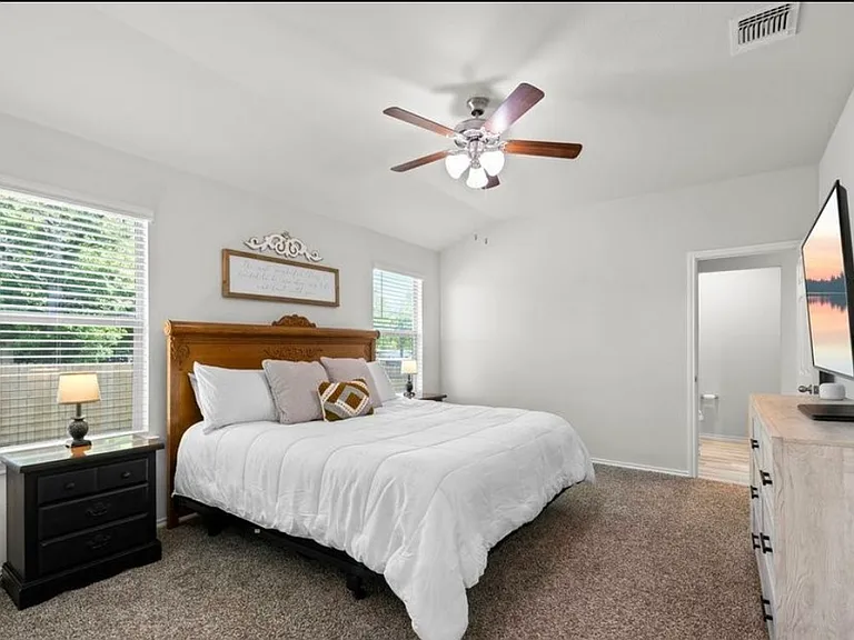 1711 Merritt St — Photo 12