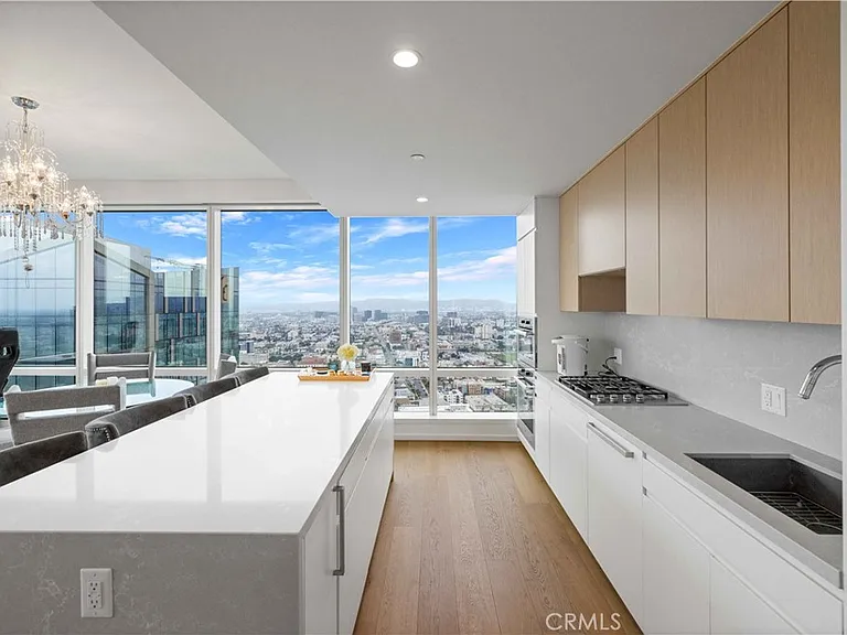877 Francisco St #4111 — Photo 8