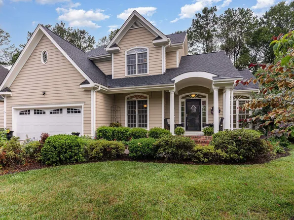 2949 Dargan Hills Dr, Wake Forest, NC 27587