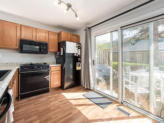 4th image of 818 Pine Way Dr