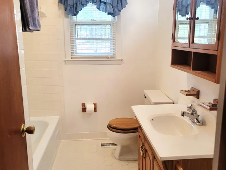 735 W Philadelphia Ave — Photo 15